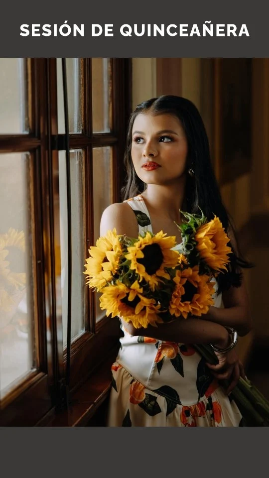 Lucía no solo celebró sus quince… los vivió de la mejor forma: con ilusión, estilo y una sonrisa que no se le quitó ni un segundo. ✨📸

Sus fotos reflejan exactamente su personalidad: una mezcla de dulzura, talento y sueños por cumplir.

Entre cambios de outfit, risas, puntas y libros, cada toma fue súper divertida y yo feliz de haber sido parte de este momento tan especial. 💛

Y a ti, ¿cuál look te gustó más?
A. Quinceañera
B. Ballet
C. Picnic

¡Déjame saber en los comentarios!

#LizPinto Cliente: @luciaval_13 Styling: @carolinatapiastylist Makeup: @anasolismakeup #Quinceañera #Photoshoot