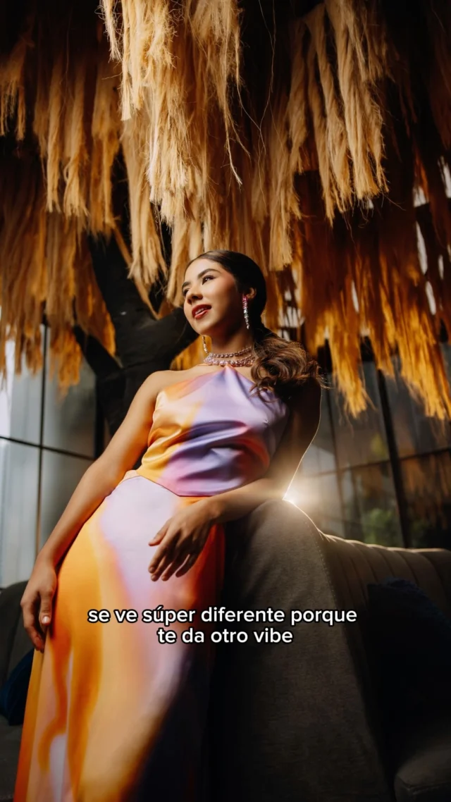 Gracias a este video me di cuenta de la cantidad de veces que digo “1, 2, 3” mientras hago una sesión de fotos 😂 ¿Soy la única que hace esto o a ti también te pasa?

Si quieres ver este detrás de cámaras completo, comenta la palabra YOUTUBE y te mando el link directo a tu inbox. 🎥✨

Si tienes preguntas técnicas, de logística o lo que sea, ¡déjame saber en los comentarios! ¡Con gusto te responderé! 💛

#LizPinto Cliente: @valeria_broce Styling: @carolinatapiastylist Makeup: @anasolismakeup Coordinación: @maalemangravita Vestidos rosa: @elescaparatedelolita Video: @carpediemvisual