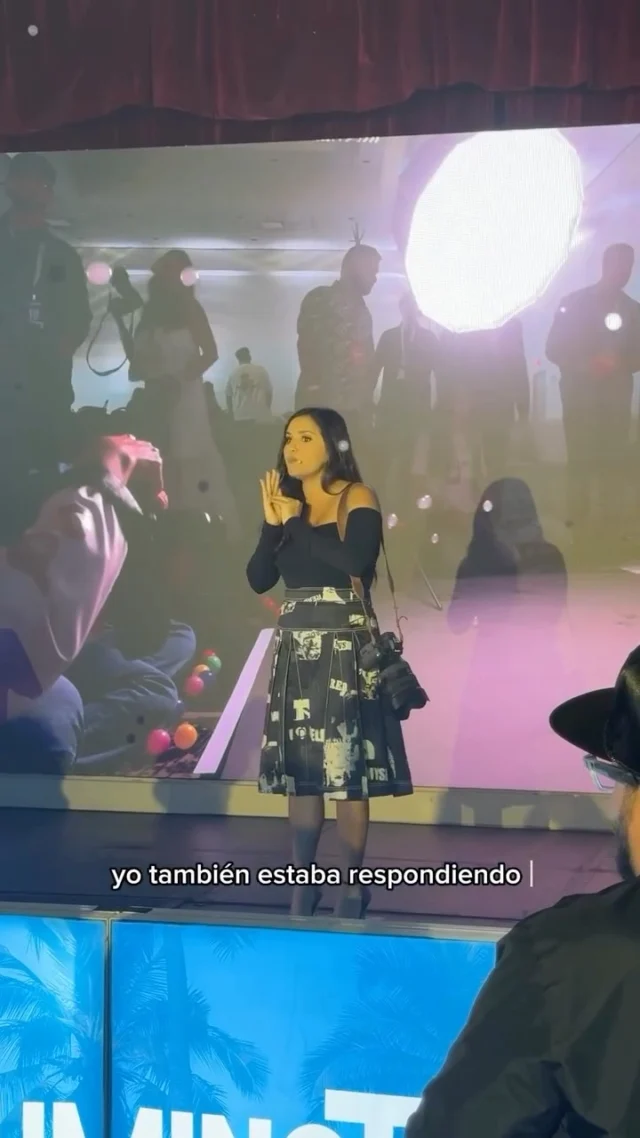 Todavía sigo con el corazón emocionado…🥹
¡GRACIAS a cada persona que se sumó a mi charla en @illuminatepuertorico ! 💛

Aunque los nervios estaban full, preparé mi intervención con muchísimo cariño, pensando en cómo motivarlos a crear cosas diferentes. 📸✨

Ojalá lo que compartí les haya recordado que no solo hacemos fotos por trabajo… sino que también lo hacemos por placer y por amor al arte.😍

Y que siempre tengamos ganas de experimentar, de dejar de lado los pensamientos limitantes y de mantener vivo a ese artista que llevamos dentro! ¡Vamos por más! 🚀

P.D: ¡Mil gracias @jenny_montoya por ser una súper modelo y a @monikriosmua por dejarla aún más bella!